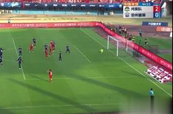 开云体育在线-富力球员连续攻破对手球门，展现出色射术