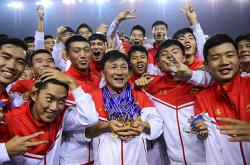 开云体育官网-球队主帅神秘召见队员，备战决胜之战