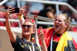 开云体育官网入口-球迷热情助威，现场气氛燃烧到高潮的简单介绍