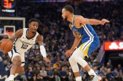 开云体育登录-勇士备战状态良好，迎来新胜利