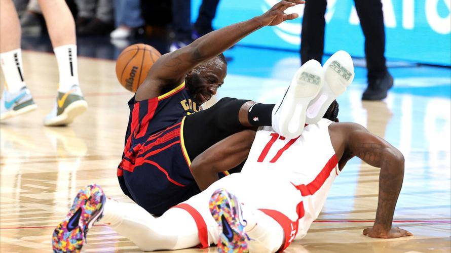 NBA季后赛激战频频，各队拼尽全力