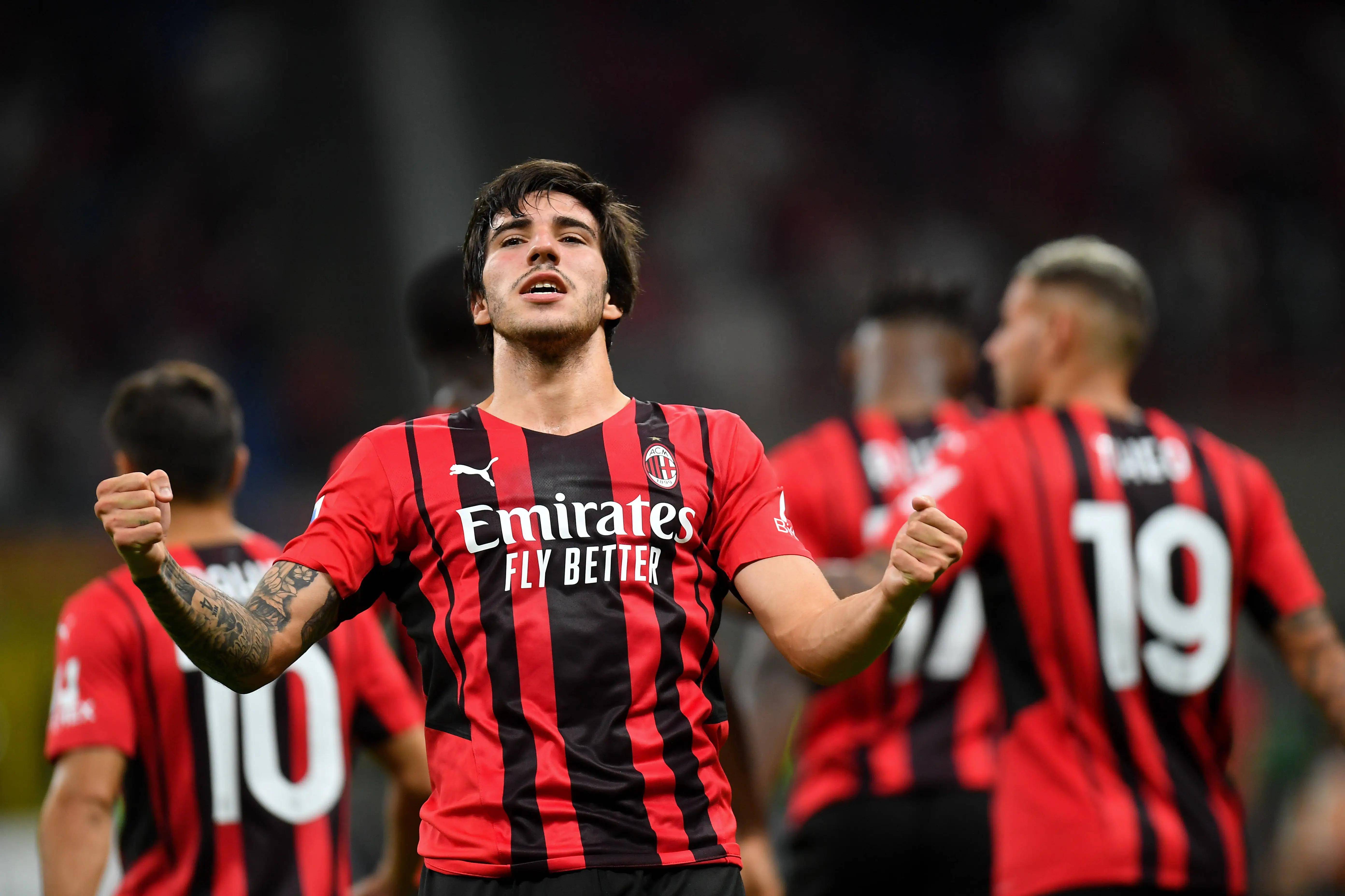 尤文图斯客战AC米兰，夺冠趋势的简单介绍