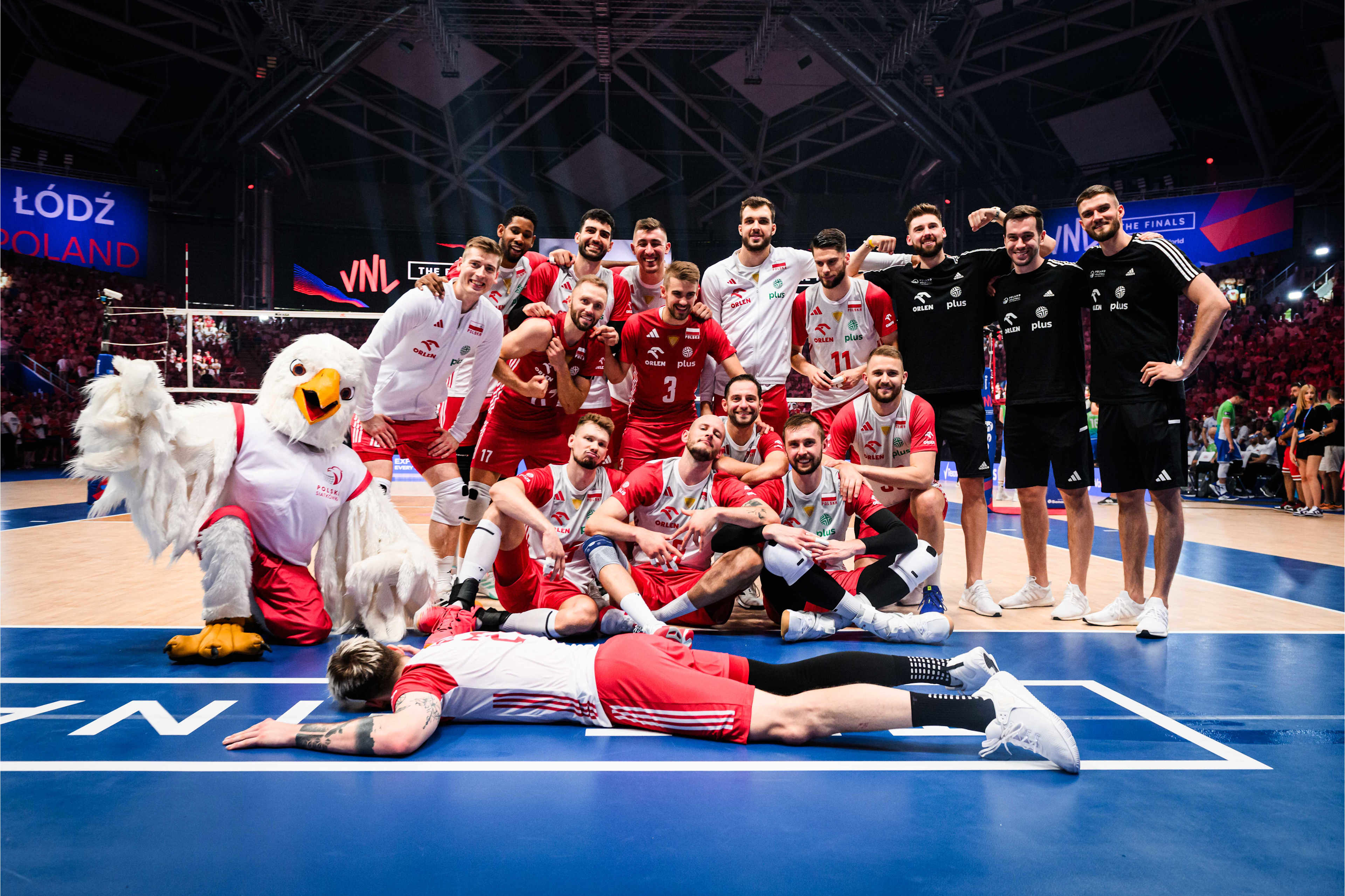 斯洛文尼亚队惨遭淘汰,遗憾告别赛场 斯洛文尼亚队惨遭淘汰,遗憾告别赛场