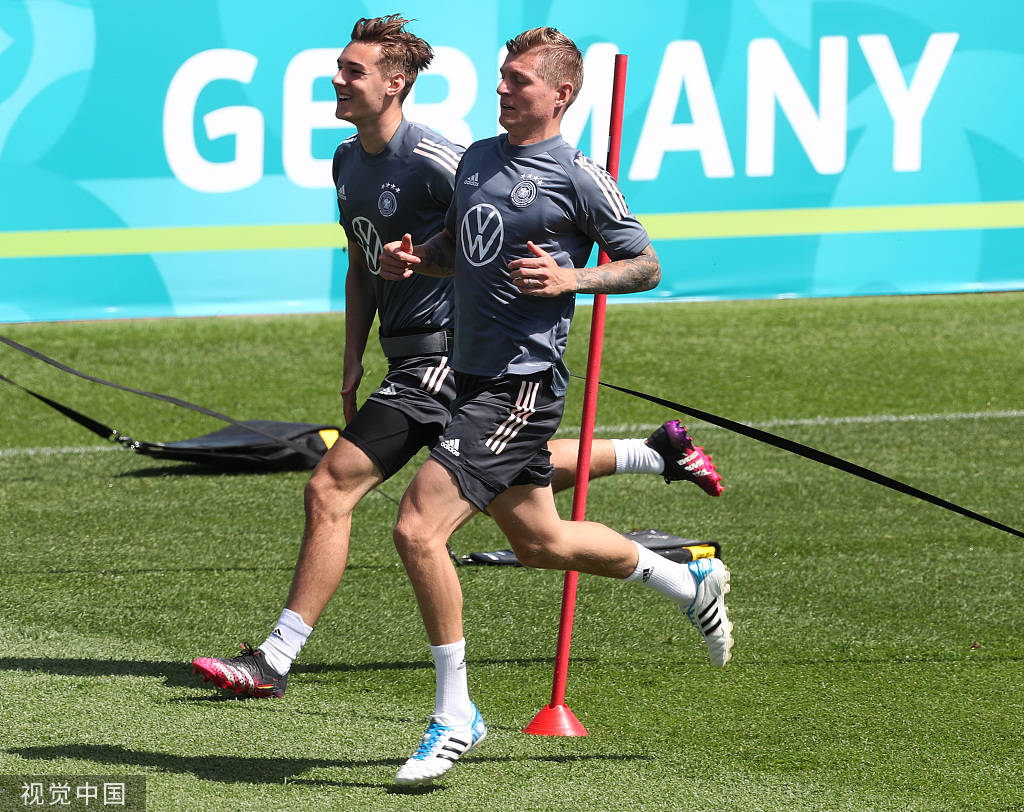 包含德国队备战热身赛战术调整瞄准斩获好成绩的词条